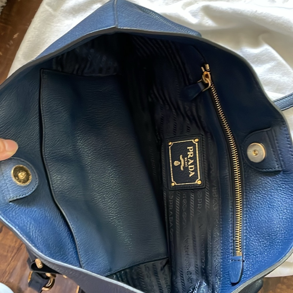 Prada Navy Blue Vitello Daino Leather tote - Picture 8 of 10